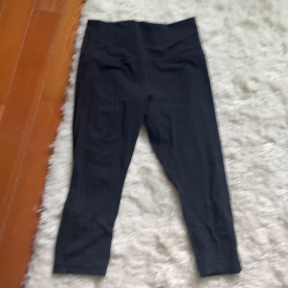 Lulu lemon yoga crop pants - Picture 1 of 2